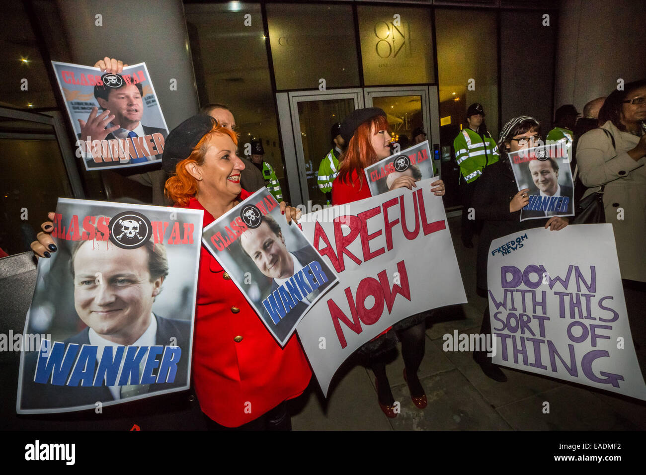 Londra, Regno Unito. Xii Nov, 2014. Guerra di classe "poveri" porta la segregazione protesta continua 2014 Credit: Guy Corbishley/Alamy Live News Foto Stock