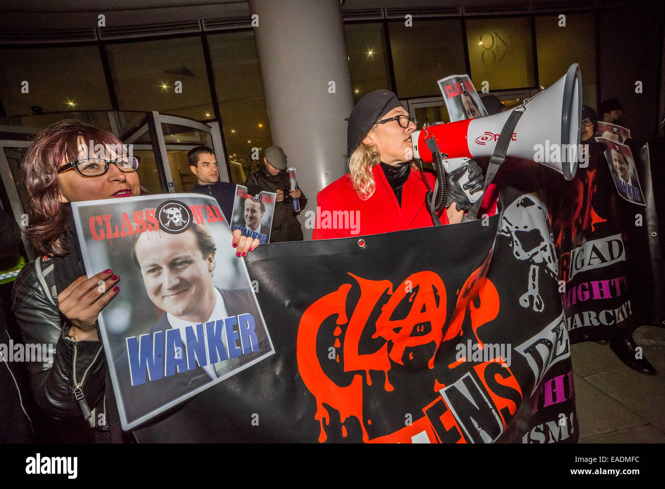 Londra, Regno Unito. Xii Nov, 2014. Guerra di classe "poveri" porta la segregazione protesta continua 2014 Credit: Guy Corbishley/Alamy Live News Foto Stock