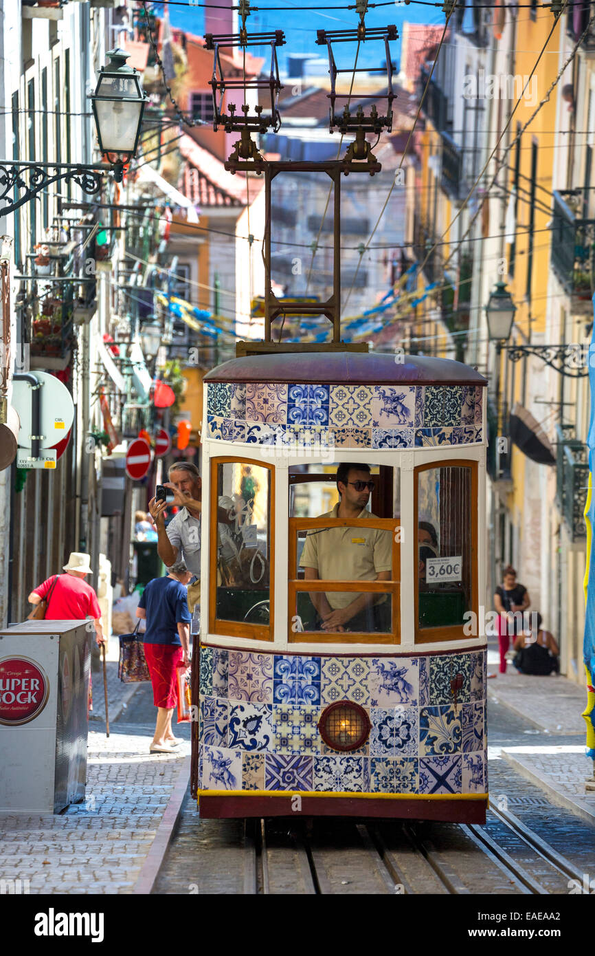 Ascensor da Glória funicolare, Baixa, Lisbona, distretto di Lisbona, Portogallo Foto Stock