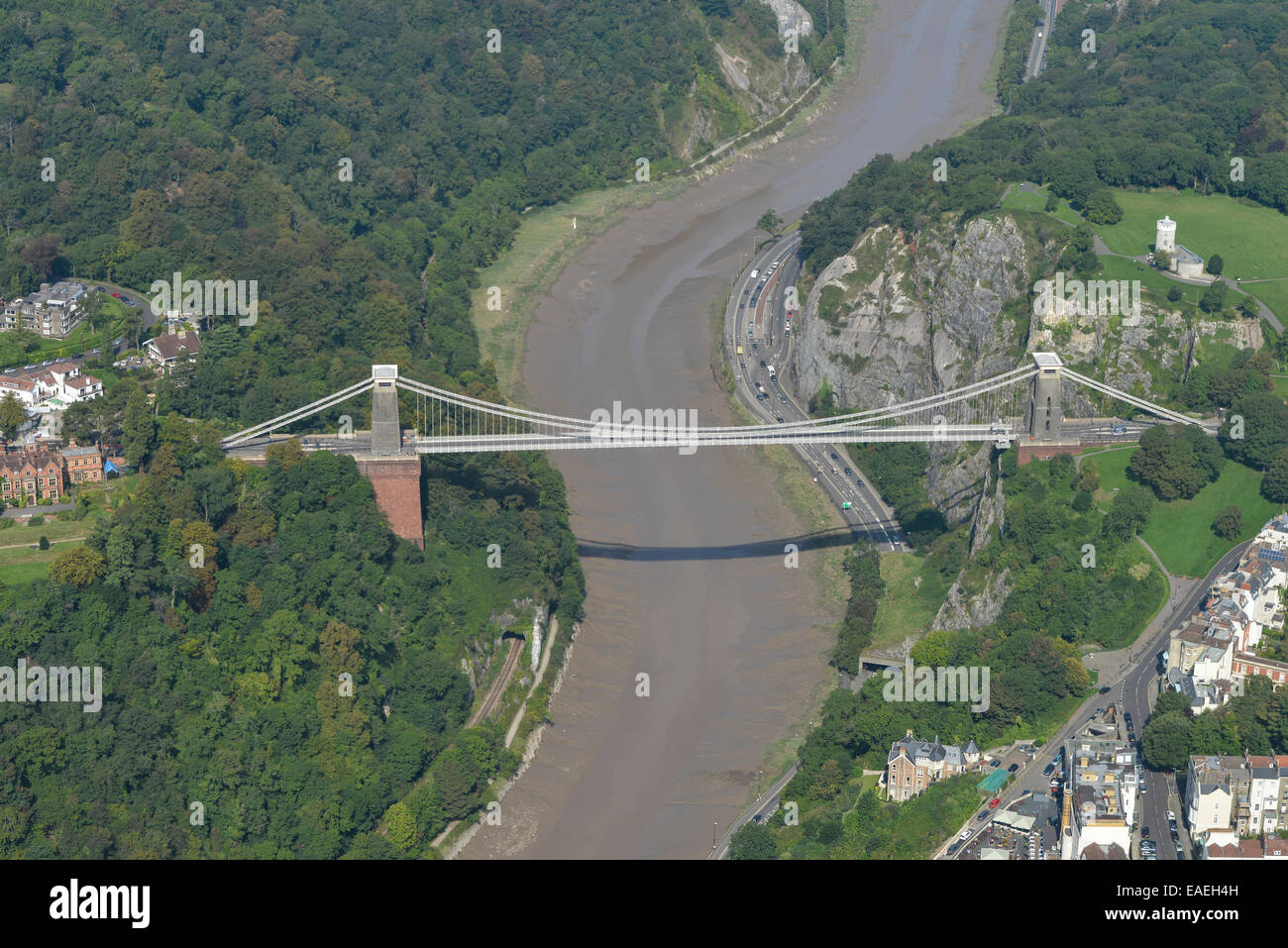 Una veduta aerea del ponte sospeso di Clifton sopra il fiume Avon vicino a Bristol Foto Stock
