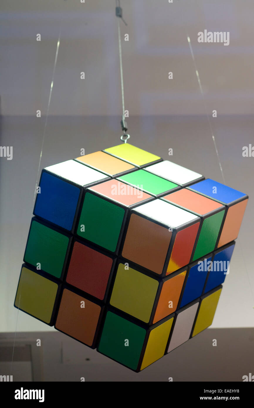 Giant Rubix cube Shop Window Display Foto Stock