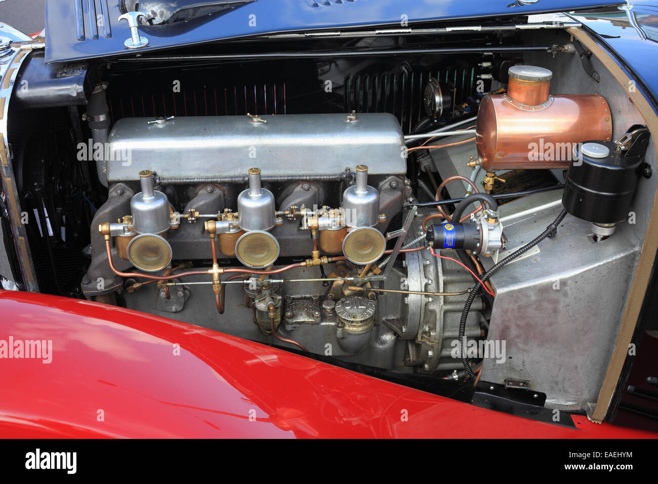 Il motore di un 1932 Alvis velocità 20 SA van den plas tourer. Foto Stock