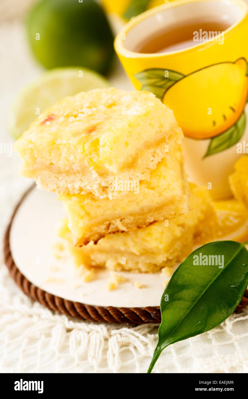 Calce e barre di limone Foto Stock