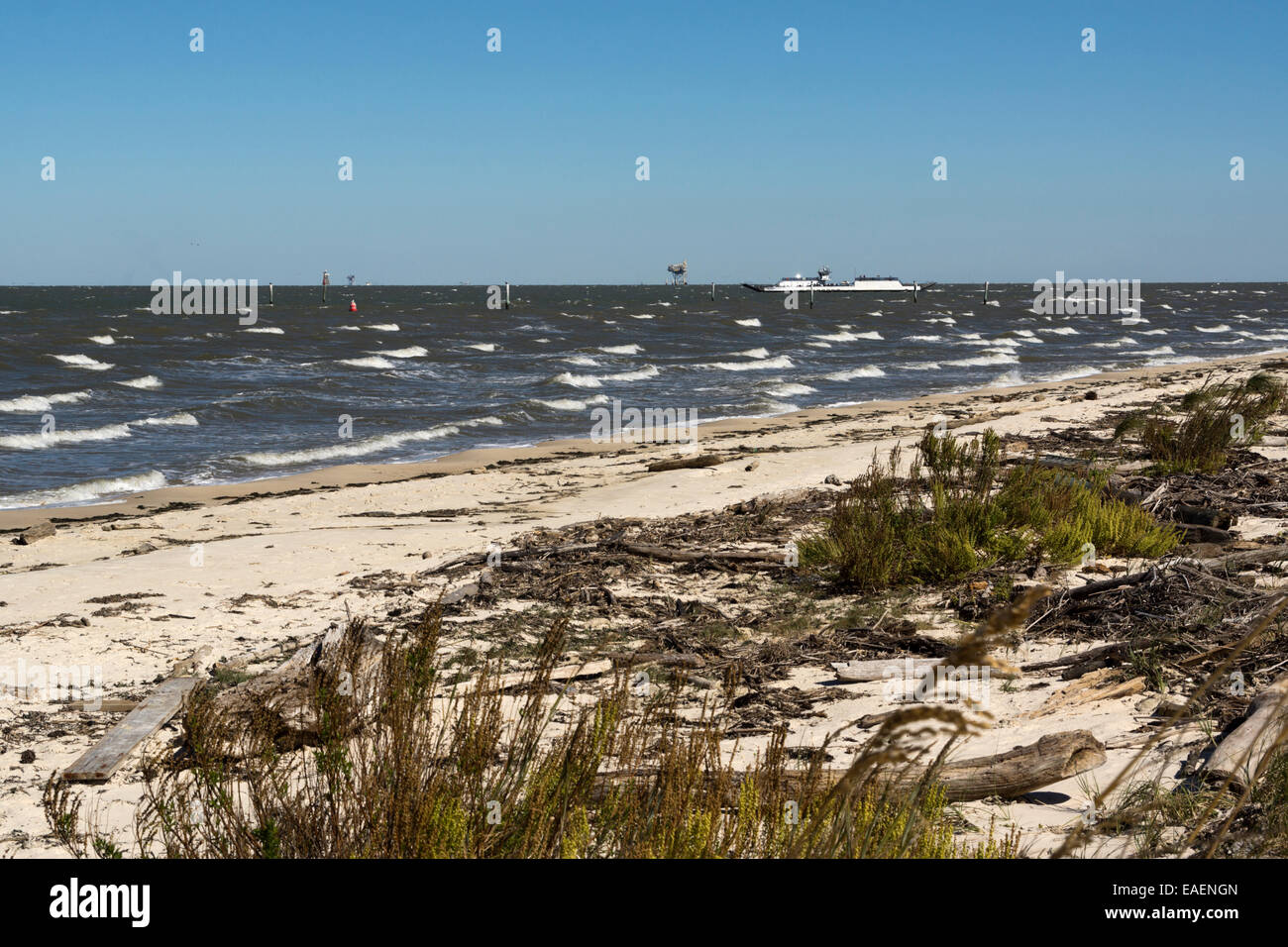 Vista della spiaggia e della Baia di Mobile da Fort Morgan in Alabama meridionale Foto Stock