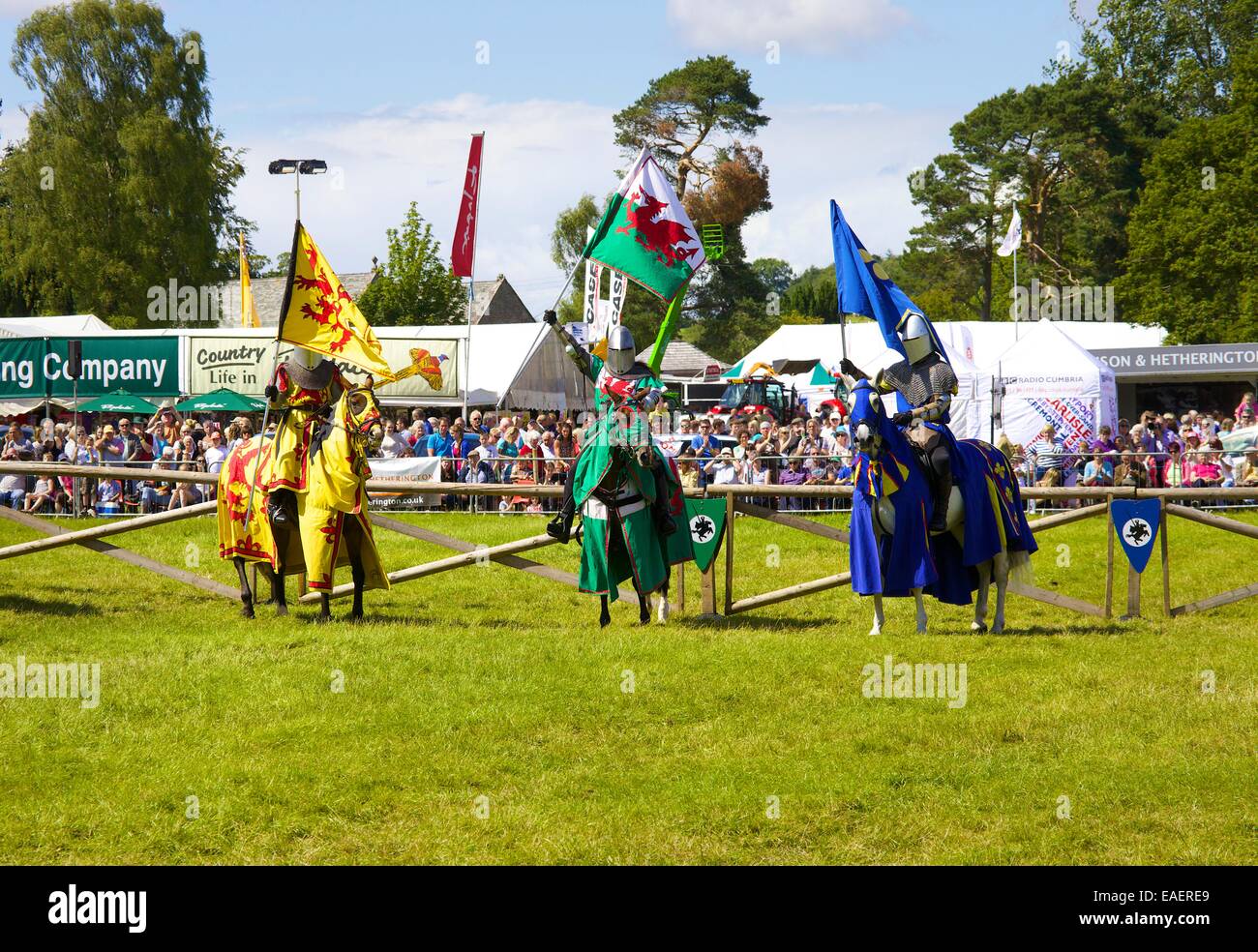 Cavalieri dei dannati giostre Display. Skelton Show, Cumbria, Inghilterra, Regno Unito. Foto Stock