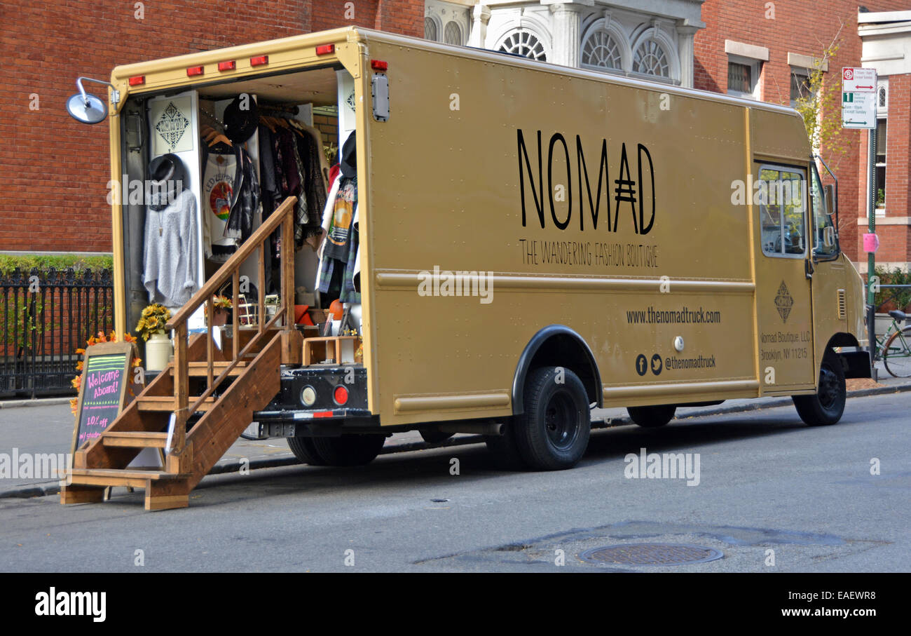 Il vagabondaggio Nomade Boutique di moda parcheggiata vicino a Washington Square Park in Greenwich Village,New York City Foto Stock