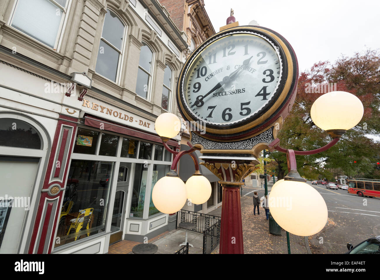 Orologio decorativo nel centro cittadino di Walla Walla Washington. Foto Stock