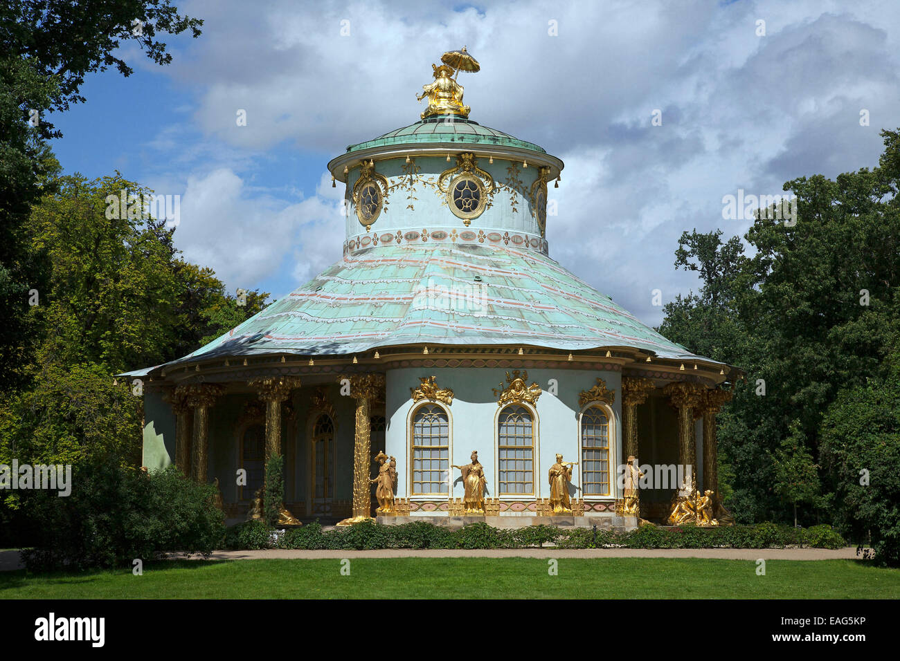 Casa cinese / Chinesisches Haus, padiglione del giardino in stile Chinoiserie un brano nel Parco Sanssouci a Potsdam, Brandeburgo, Germania Foto Stock