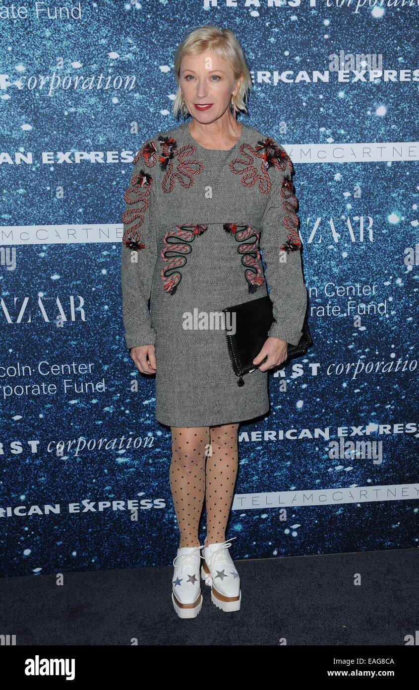 New York, NY, STATI UNITI D'AMERICA. Xiii Nov, 2014. Cindy Sherman presso gli arrivi per una serata in onore di Stella McCartney, Alice Tully Hall presso il Lincoln Center di New York, NY Novembre 13, 2014. Credito: Kristin Callahan/Everett raccolta/Alamy Live News Foto Stock