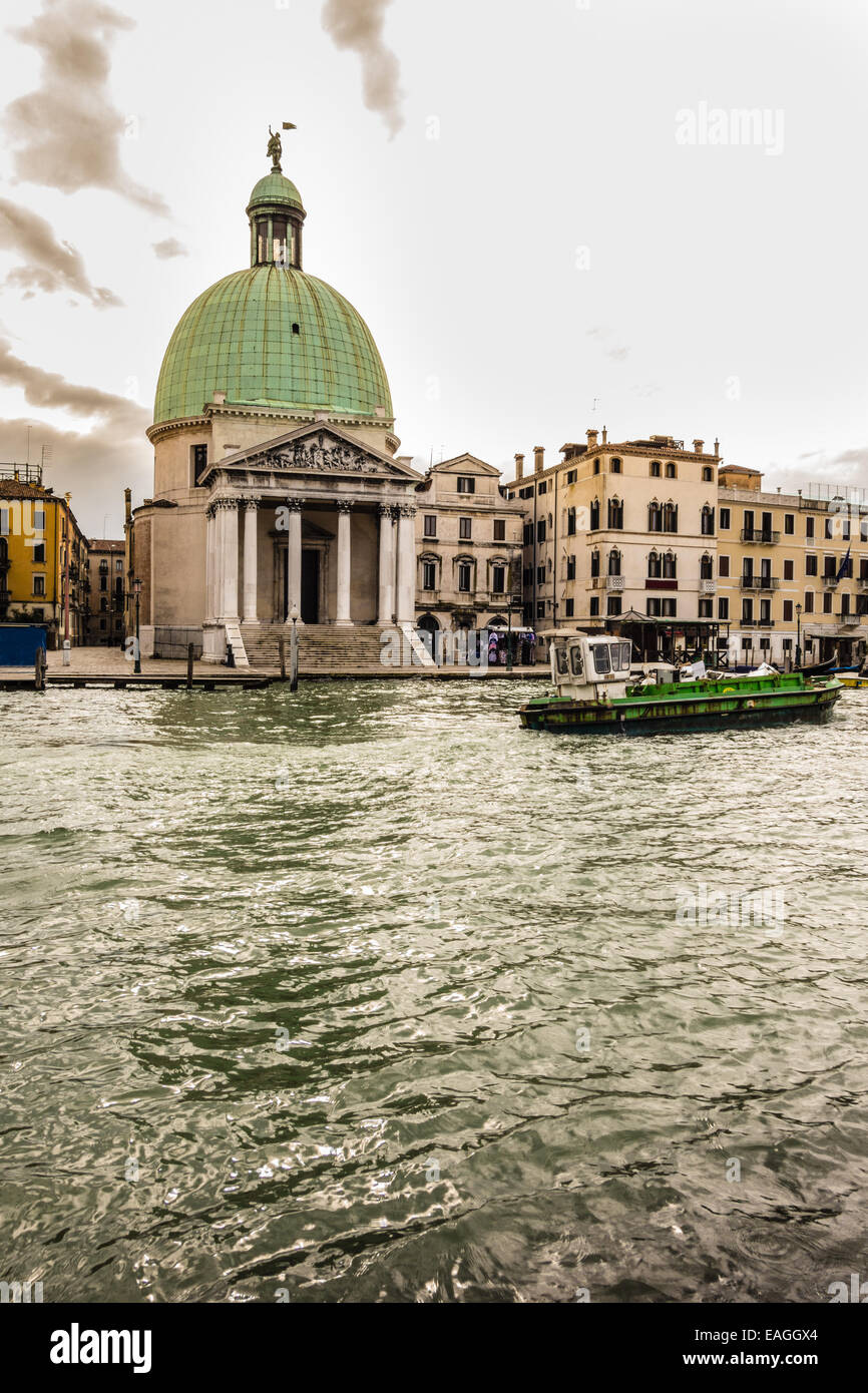 Vecchi e pittoreschi edifici di Venezia, Italia Foto Stock