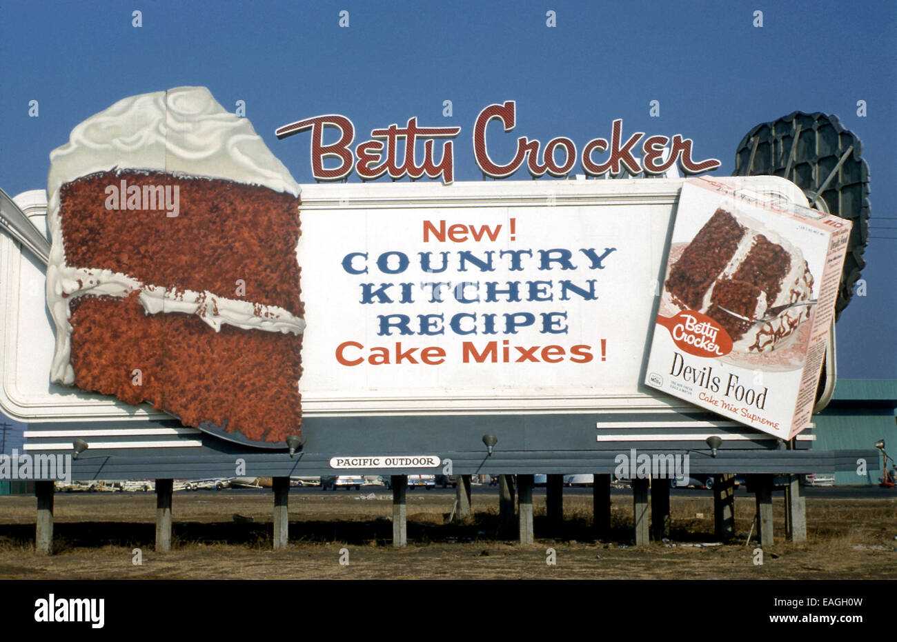 Betty Crocker cake mix billboard circa 1950s Foto Stock