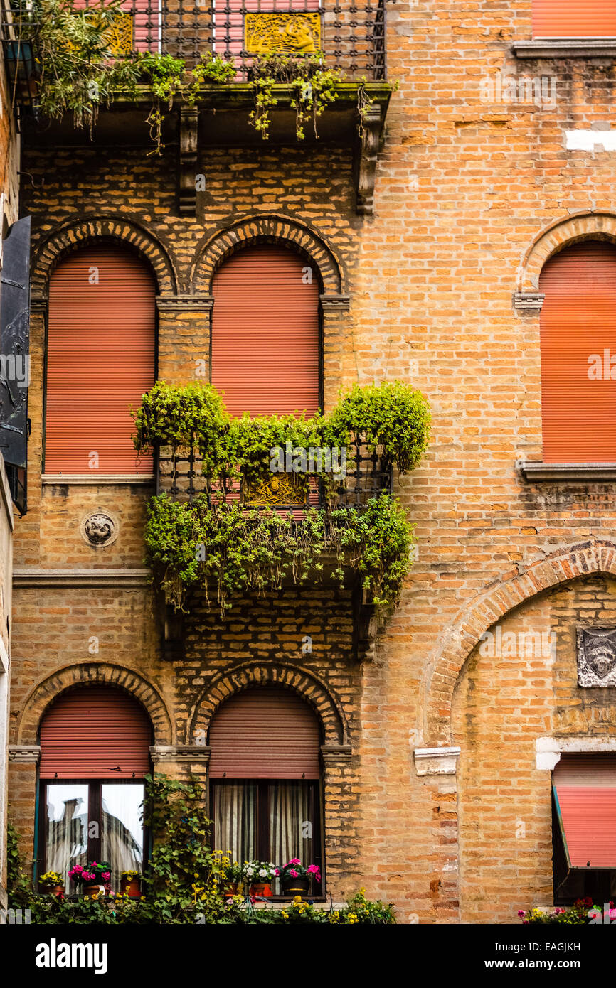 Vecchi e pittoreschi edifici di Venezia, Italia Foto Stock