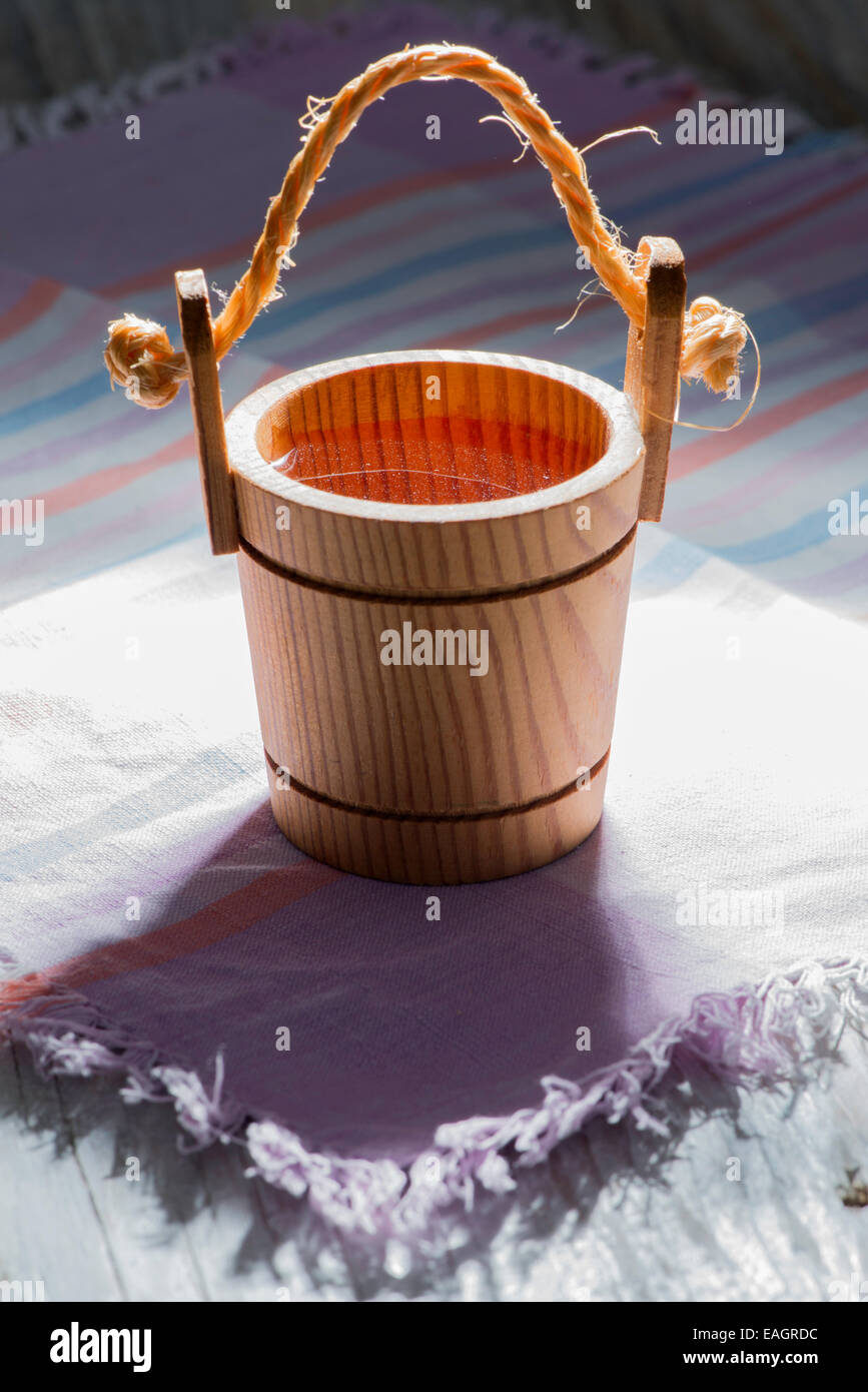 Vintage brocca in legno di acqua Foto Stock