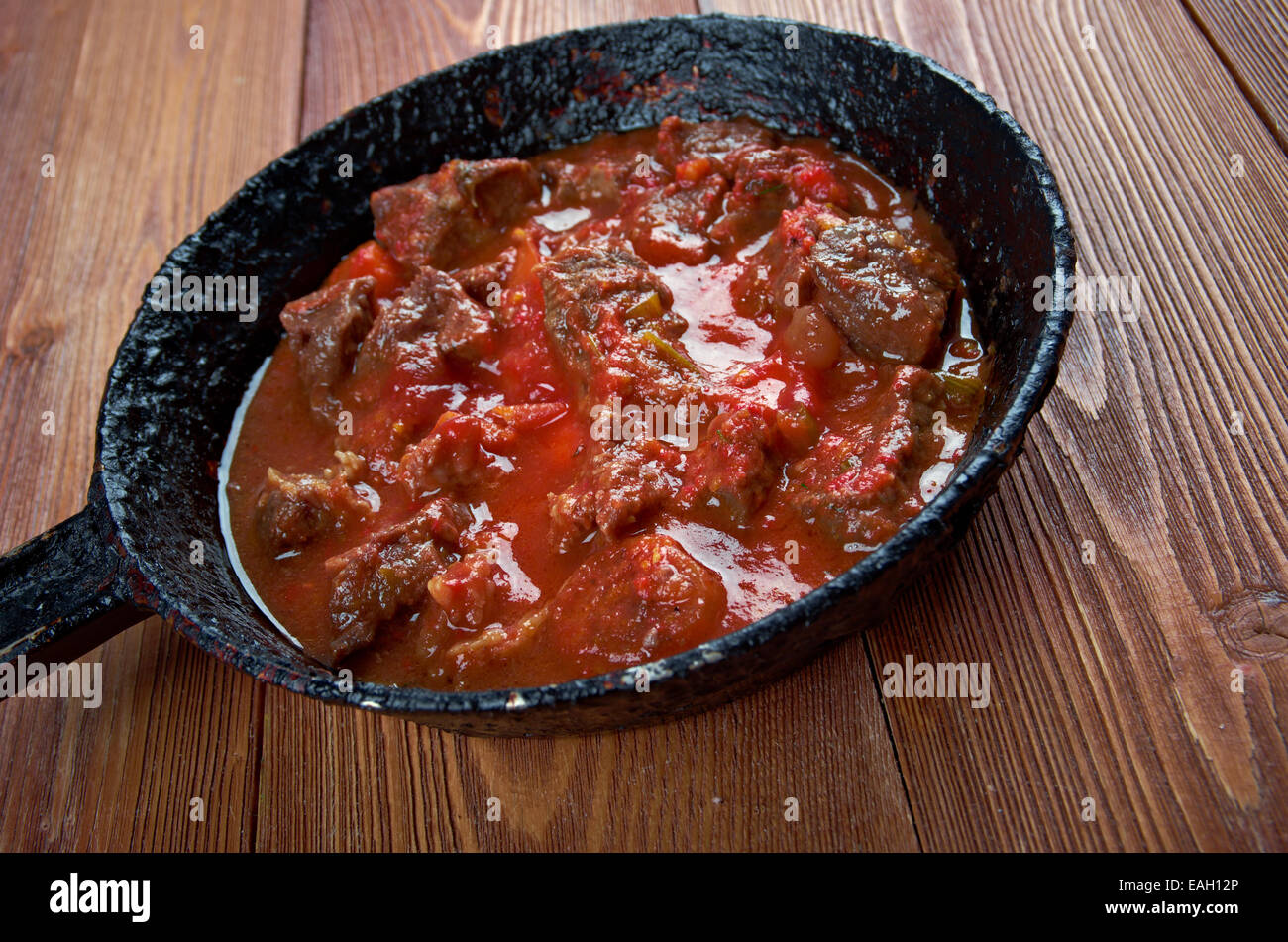 -Gored-Gored tradizionale cibo Etiope.raw piatto di carne di manzo mangiato in Etiopia e in Eritrea Foto Stock
