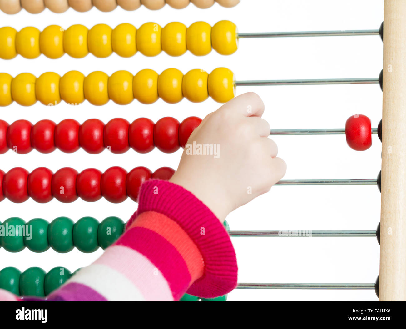 Kid la mano con colorati abacus isolato Foto Stock