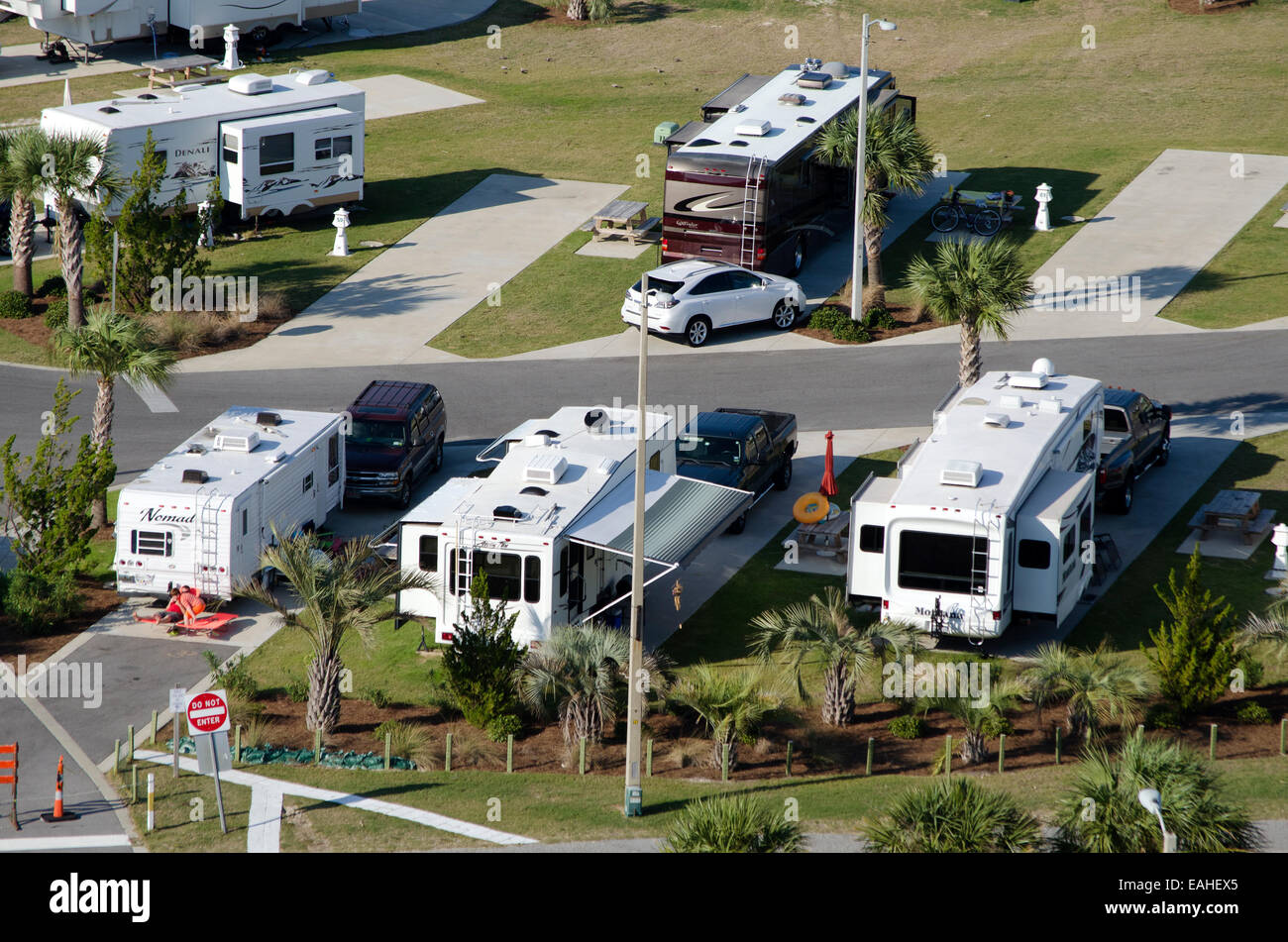 RV e parco del rimorchio sulla Santa Rosa Sound Florida USA Foto Stock