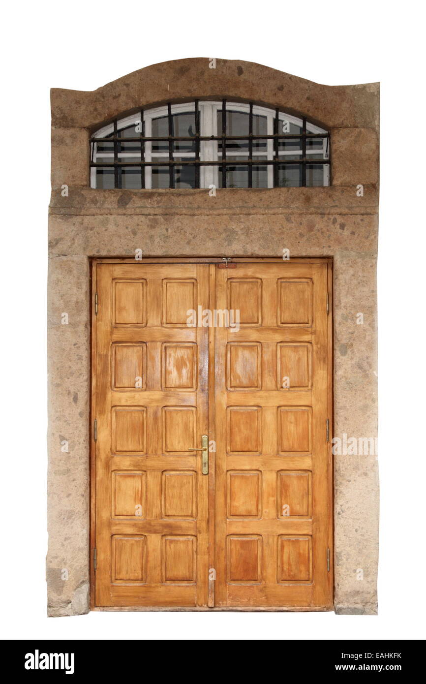 Porta di legno con la pietra di confine isolate su sfondo bianco Foto Stock