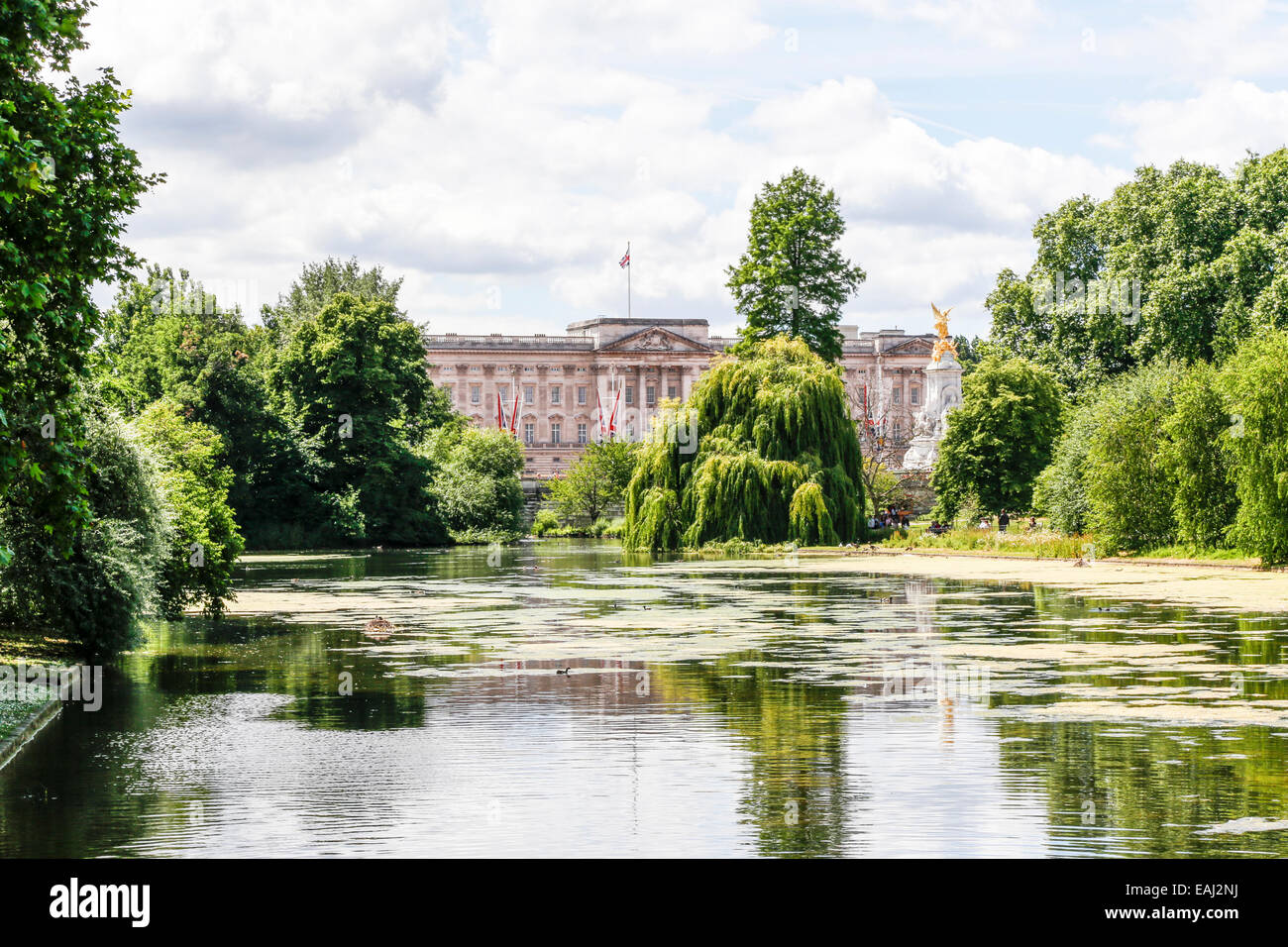 St James Park di Londra, Buckingham Palace in background Foto Stock