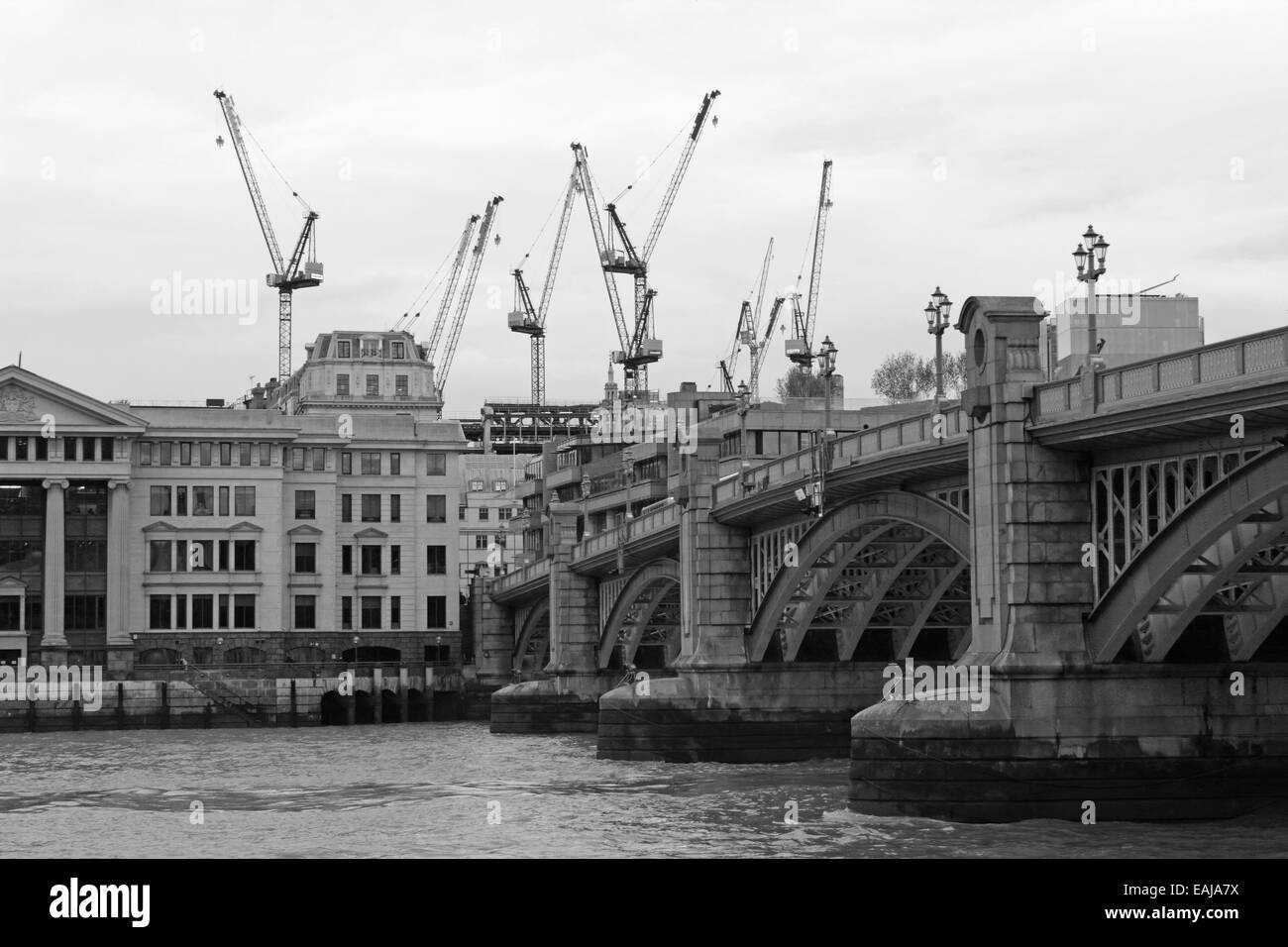 Costruzione nella città di Londra, Inghilterra, Regno Unito Foto Stock