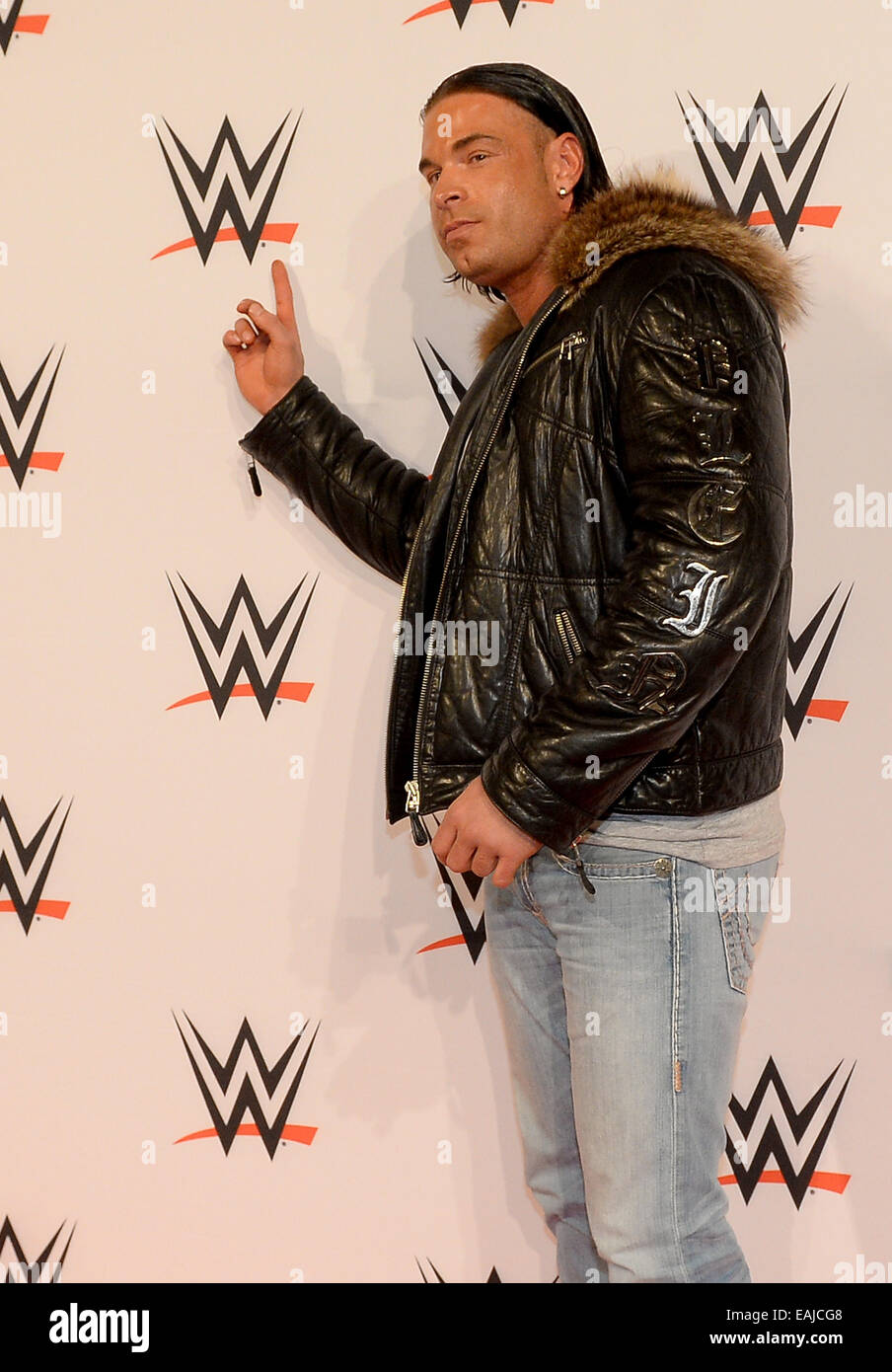 Il tedesco Tim Wiese pone prima di WWE evento a Francoforte sul Meno, il 15 novembre 2014. Foto: Huebner Foto Stock