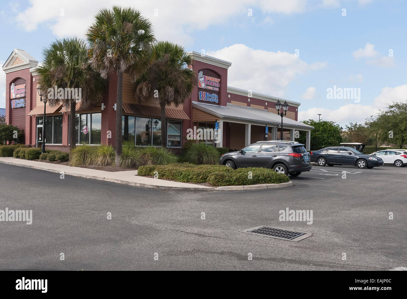 Dunkin Donuts e Baskin Robbins, Drive Thru situato nei villaggi Central Florida USA Foto Stock