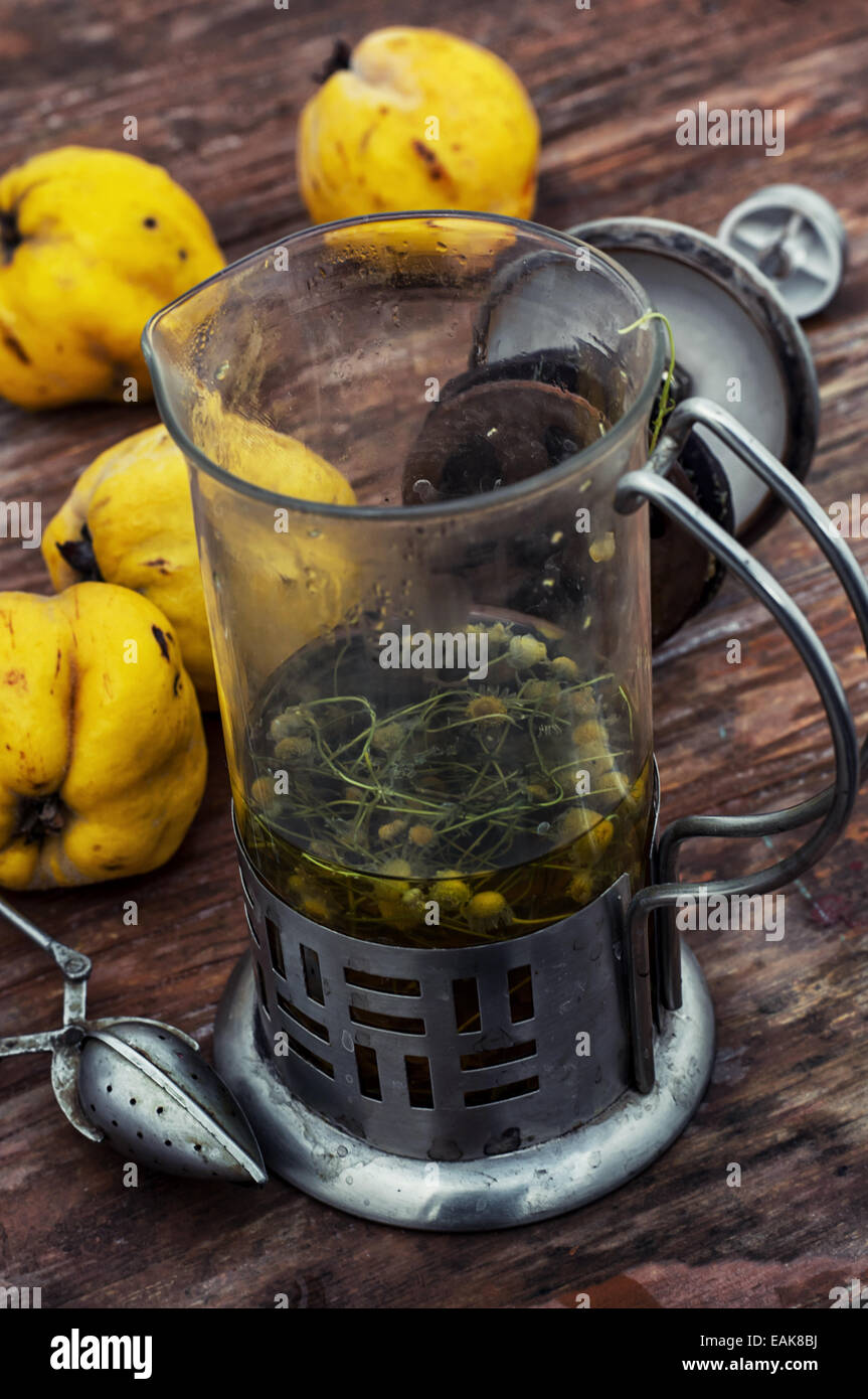 Accessori per la cucina alla frutta tè tè in stile vintage Foto Stock