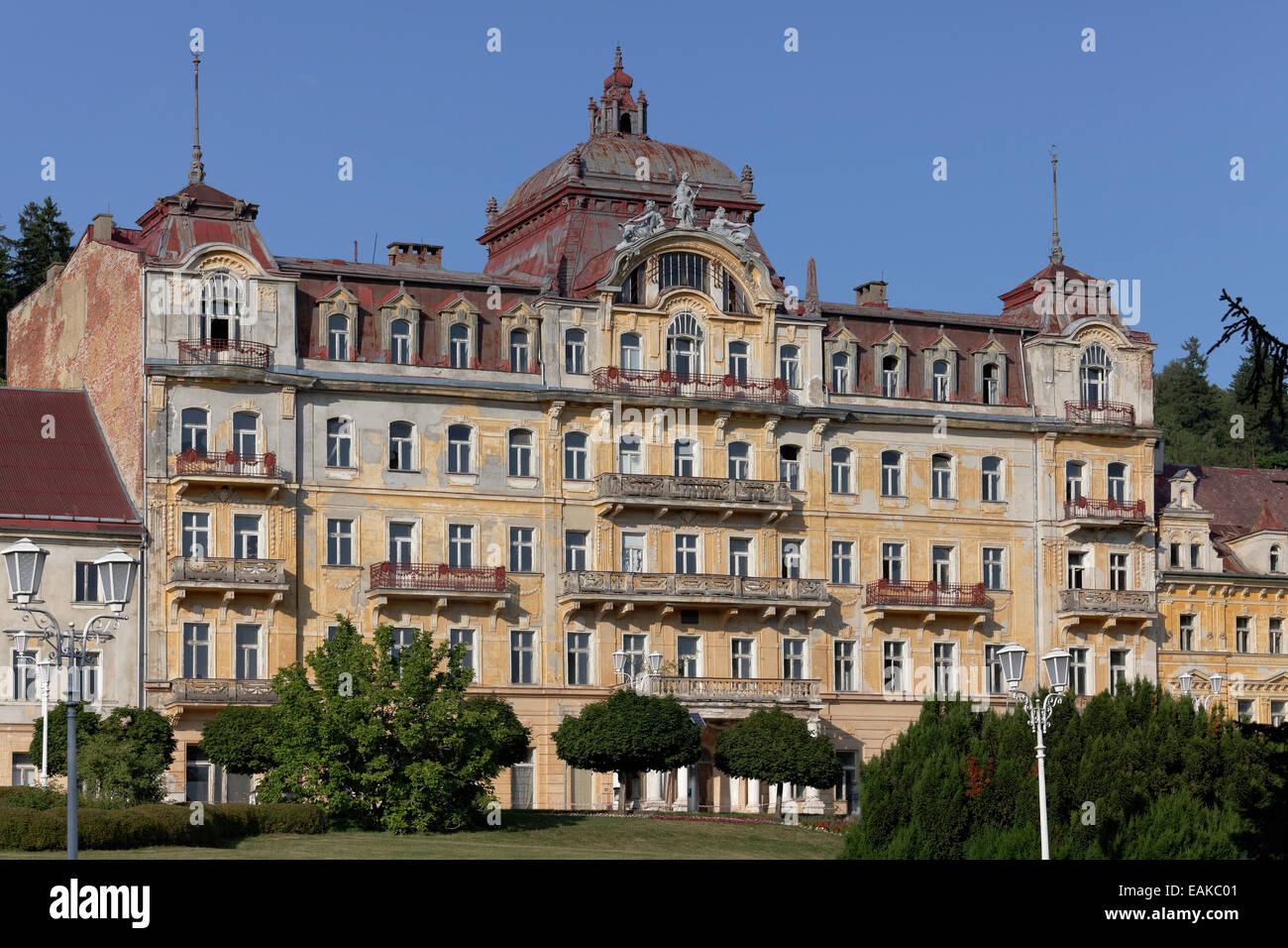Ex Hotel Weimar, condizione non rinnovate, piazza Goethe, Mariánské Lázně, Regione di Karlovy Vary, Bohemia Repubblica Ceca Foto Stock