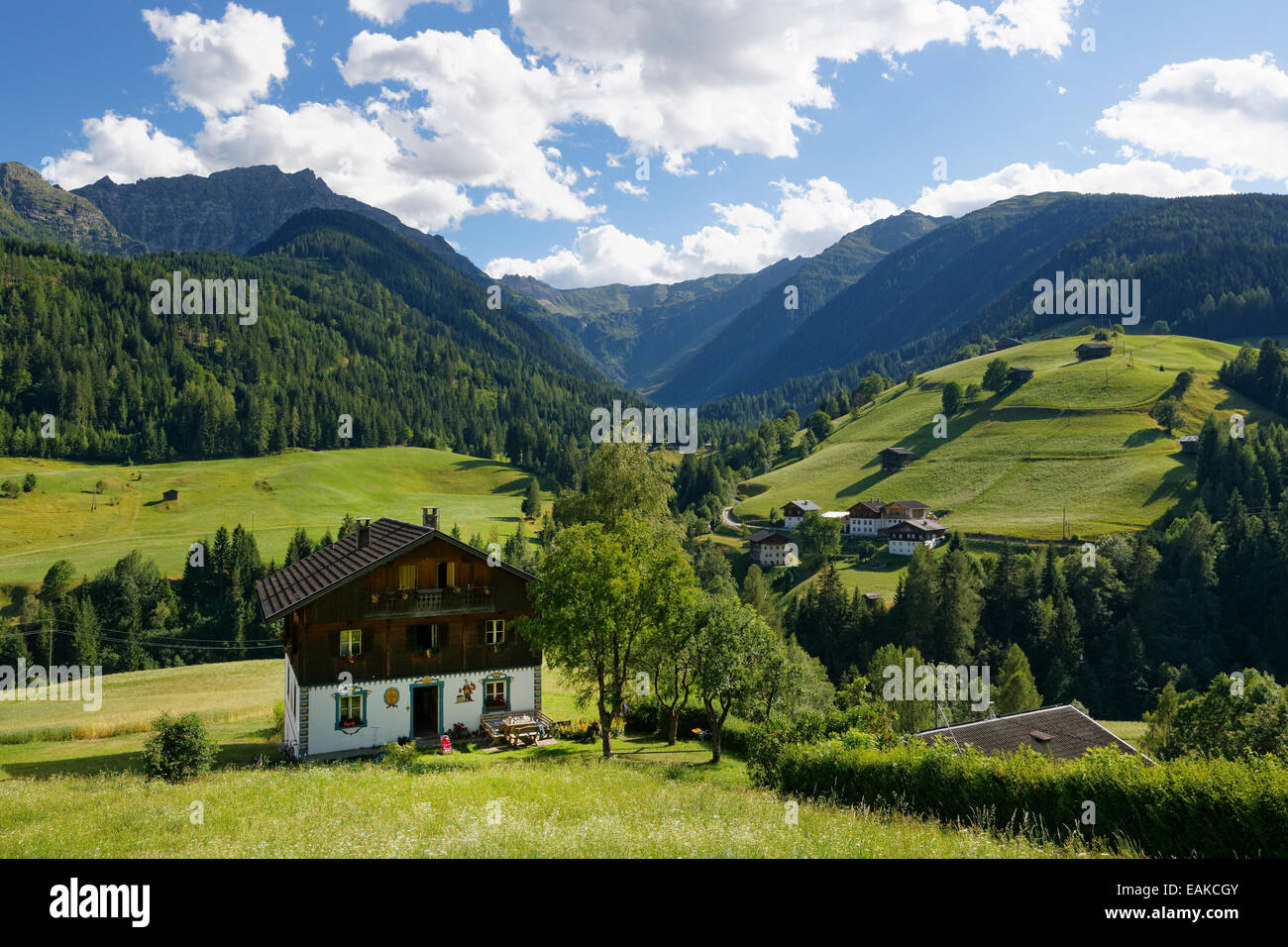 Casa Tradizionale, le Alpi Carniche, Maria Luggau, Lesachtal, Hermagor District, Carinzia, Austria Foto Stock