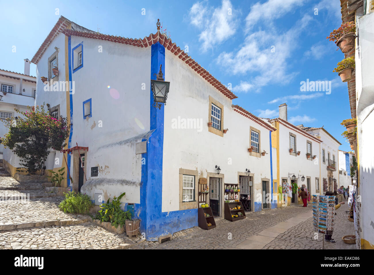 Vicolo entro le mura del castello, Óbidos, Distretto di Leiria, Portogallo Foto Stock