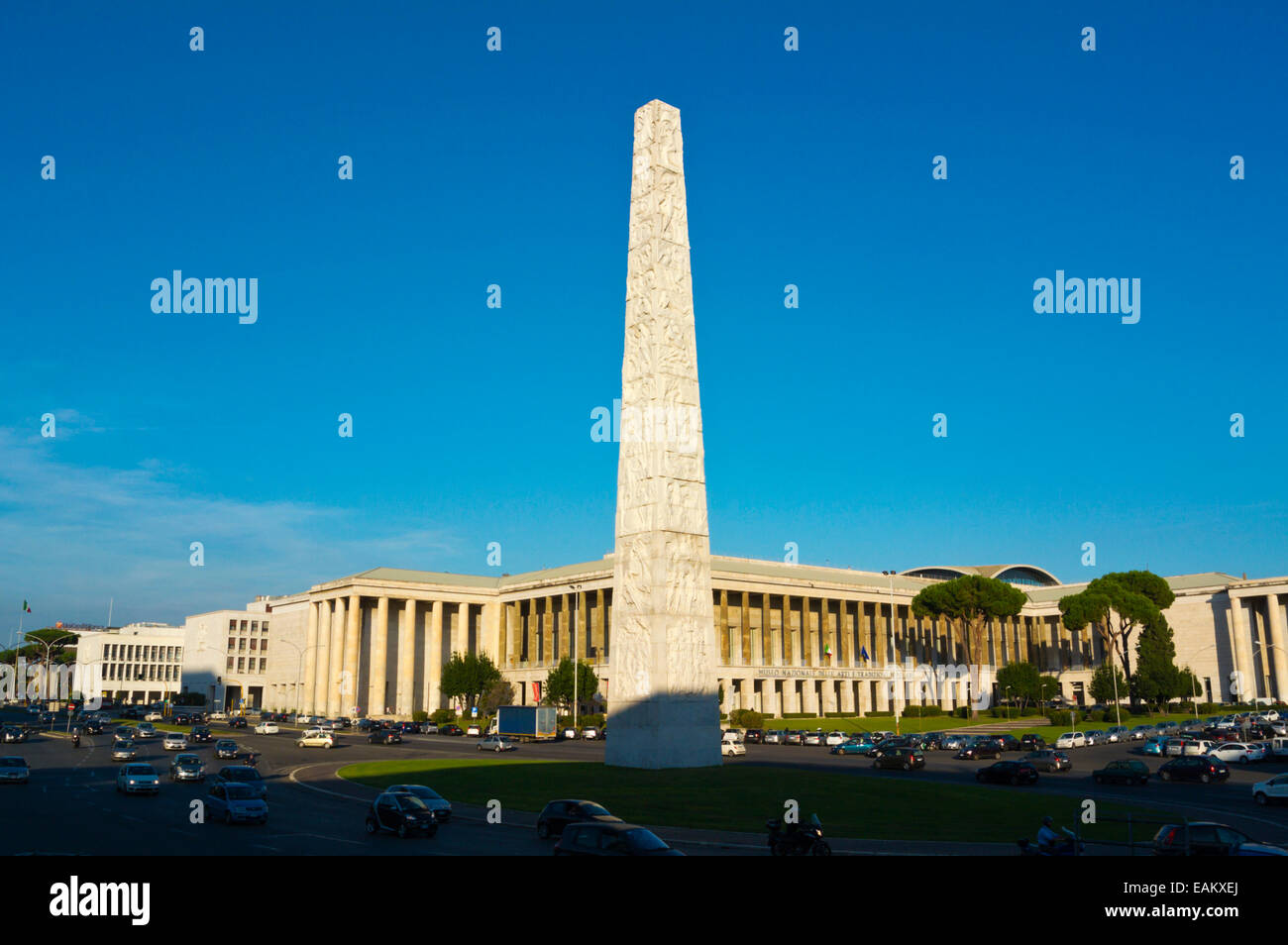 Piazza Guglielmo Marconi, EUR governo e il quartiere finanziario, Roma, Italia Foto Stock