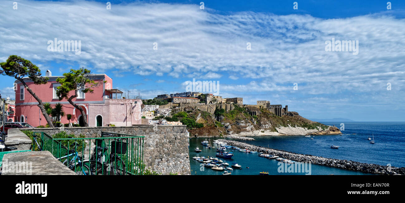 Procida, Corricella, isola di Napoli; Italia Foto Stock