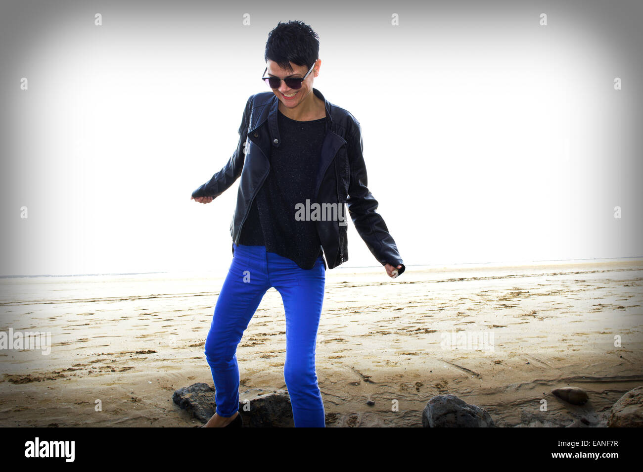 Oltre 40S modello con una rock star look Foto Stock