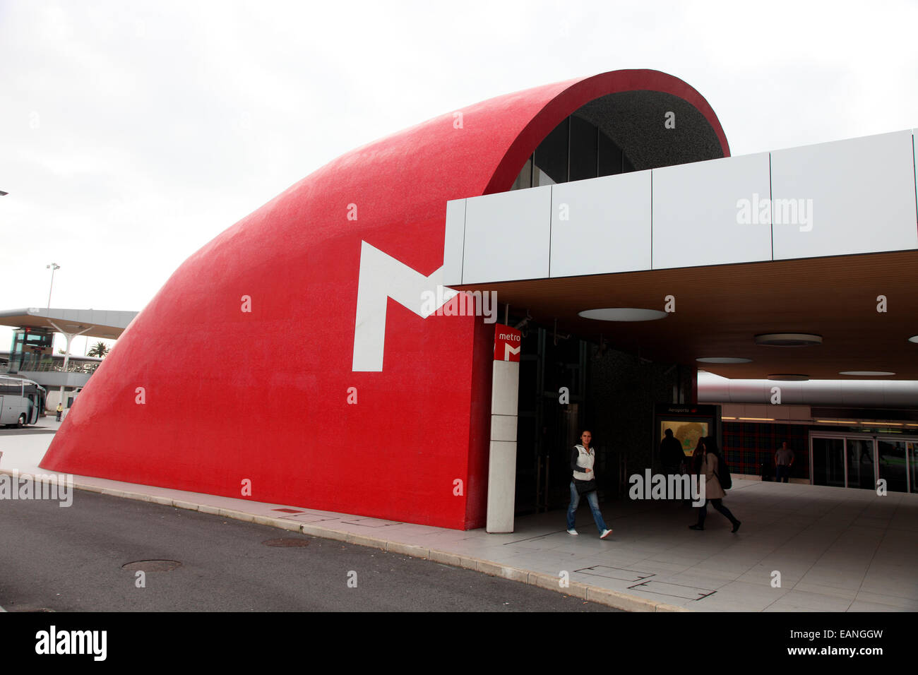 Dall'Aeroporto di Lisbona alla Stazione della metropolitana. Foto Stock