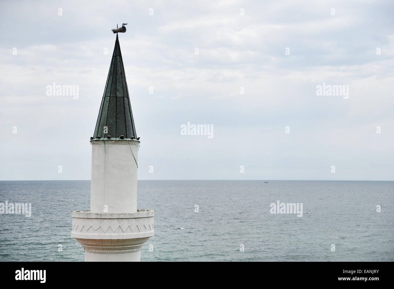 Architettura dettaglio con un minareto torre sulla thea mare Foto Stock