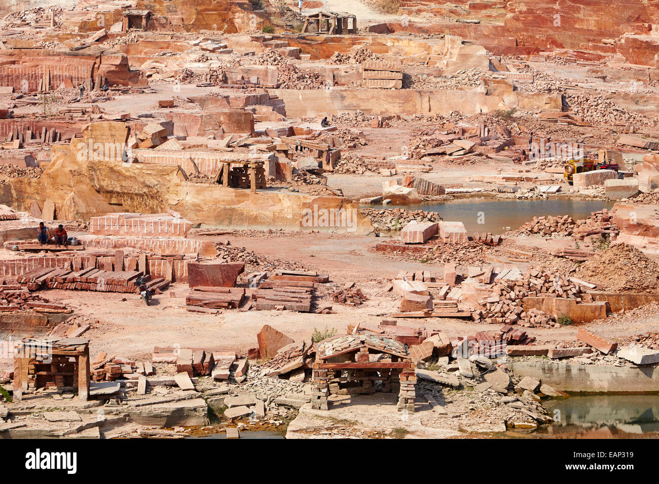 Cava di pietra arenaria vicino a Jaisalmer in Rajasthan Foto Stock