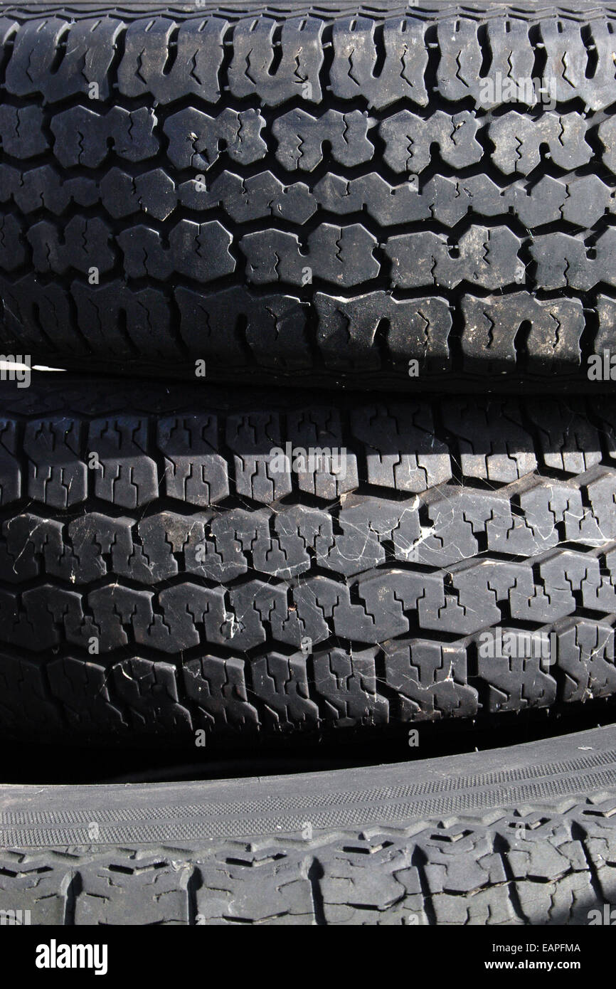 Amenità suggerimento di pneumatici in gomma area di riciclaggio Foto Stock