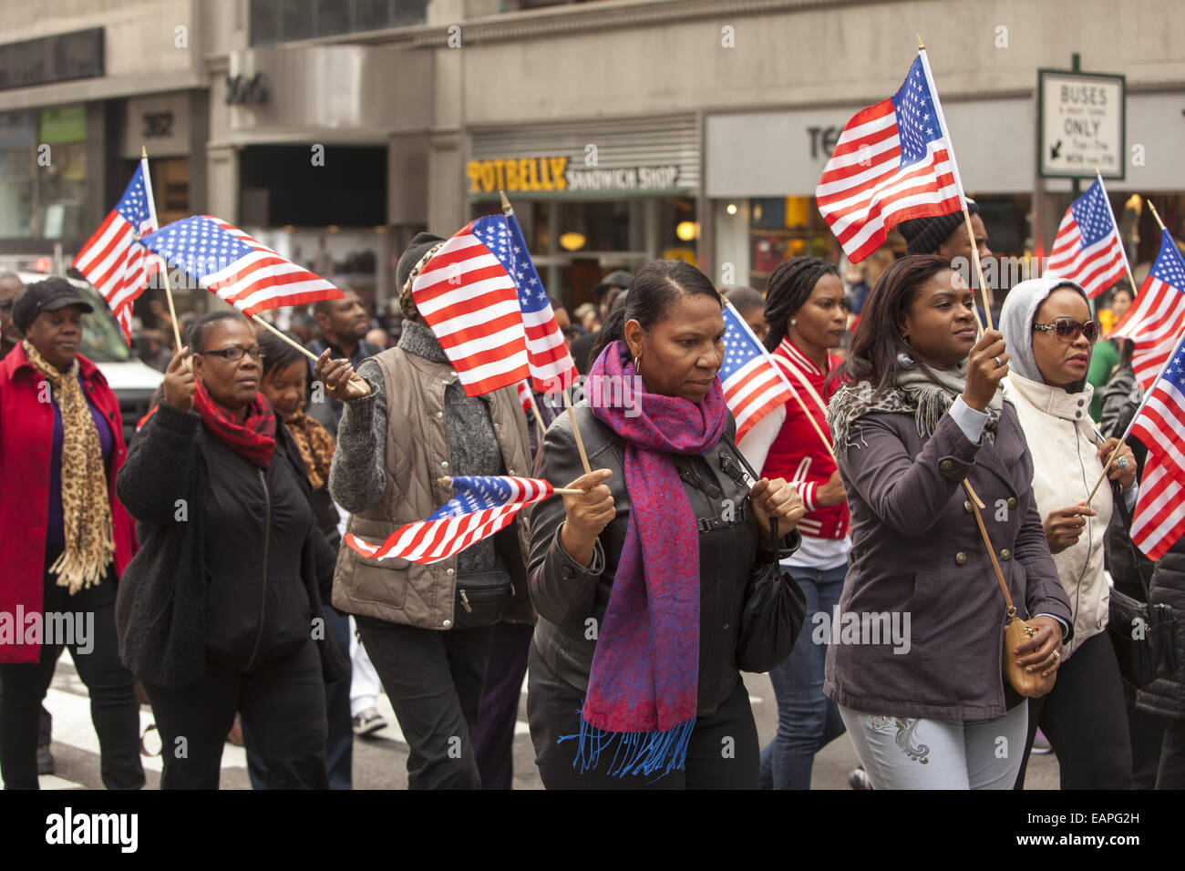 Veterani parata del giorno, Quinta Avenue di New York City. Foto Stock