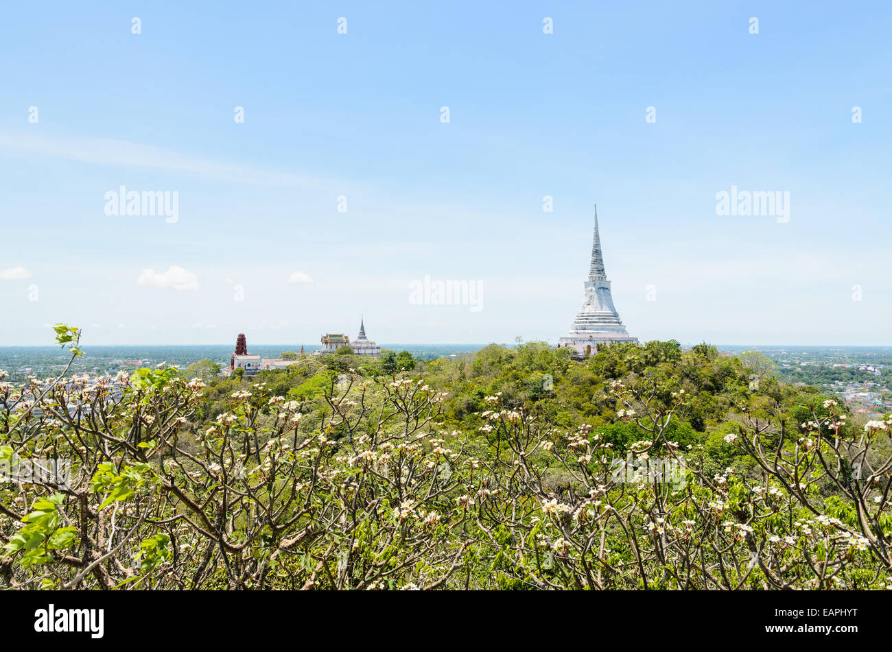 Pagoda in montagna a Phra Nakhon Khiri tempio, sito archeologico in Phetchaburi provincia della Thailandia Foto Stock