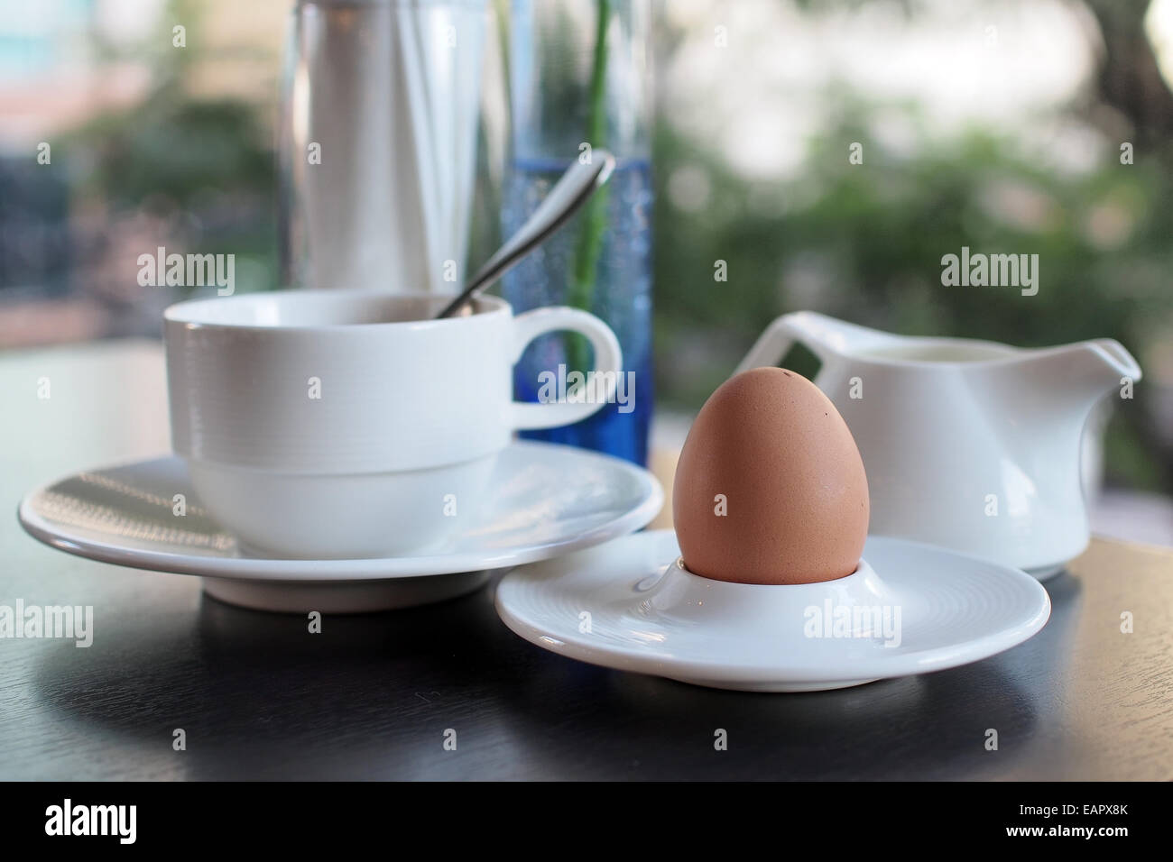 Il caffè e le uova come colazione Foto Stock