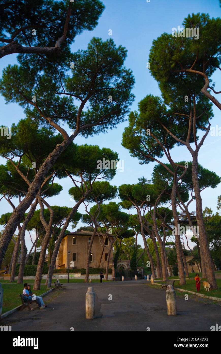 Parco delle Colle Oppio, parco su uno dei sette colli di Roma, quartiere Monti, Roma, Italia Foto Stock