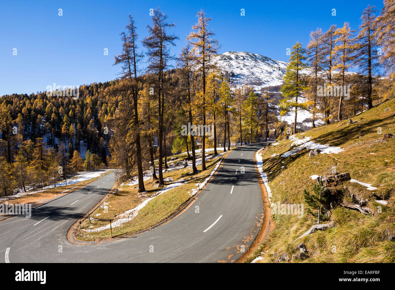 Albula pass road, autunno, Engadina, nel Canton Grigioni, Svizzera Foto Stock