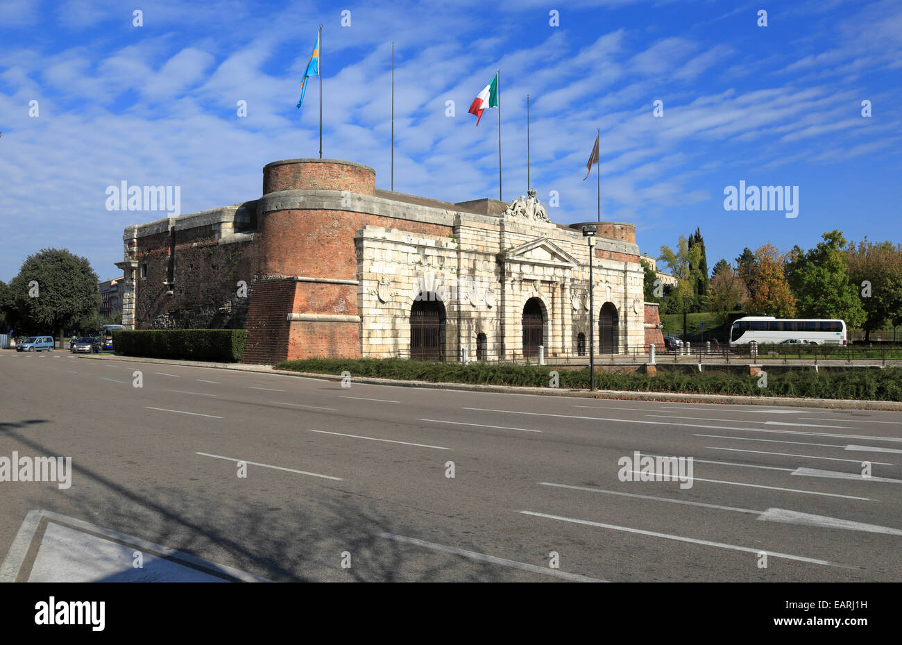 Porta Nuova cinquecento città gateway, Verona, Veneto. Foto Stock