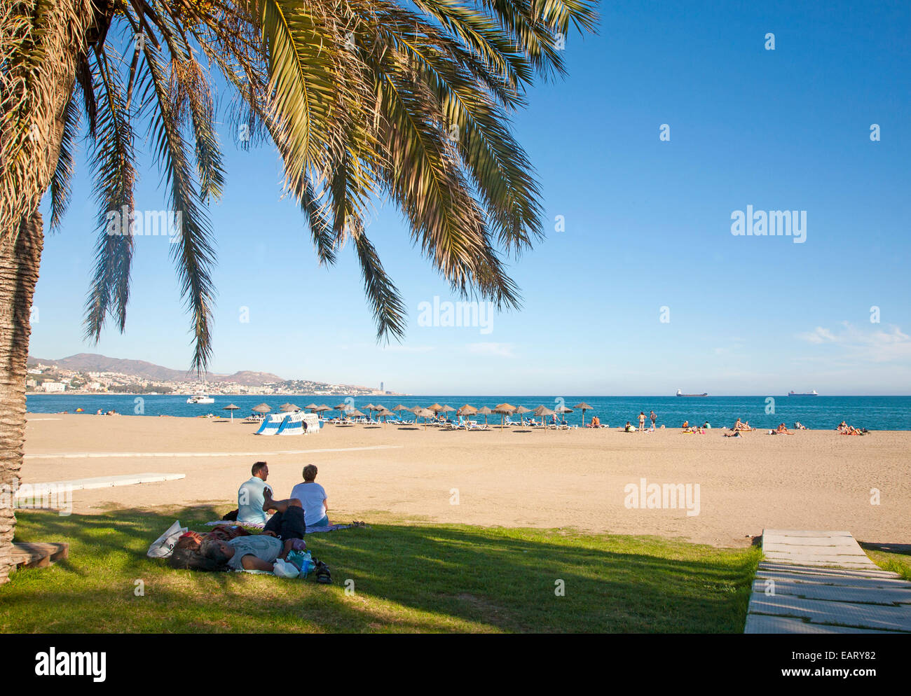 Playa de Malagueta spiaggia sabbiosa, Malaga, Spagna Foto Stock
