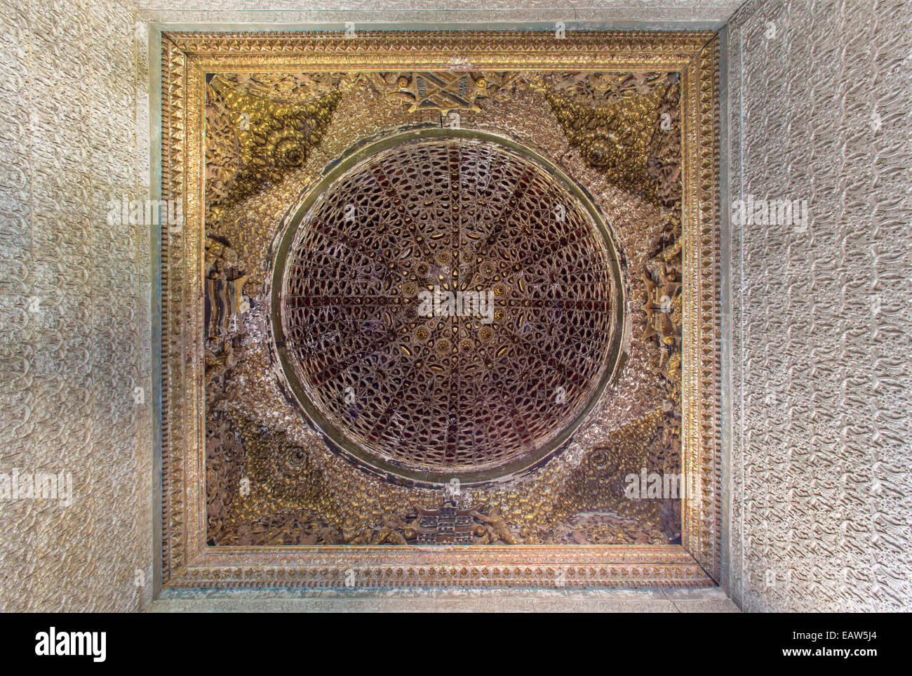 Siviglia, Spagna - 28 ottobre 2014: la cupola in stile mudéjar in Casa de Pilatos. Foto Stock