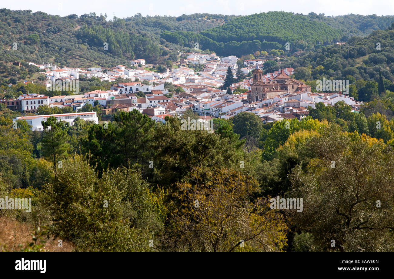 Villaggio di a Galaroza, Sierra de Aracena, provincia di Huelva, Spagna Foto Stock