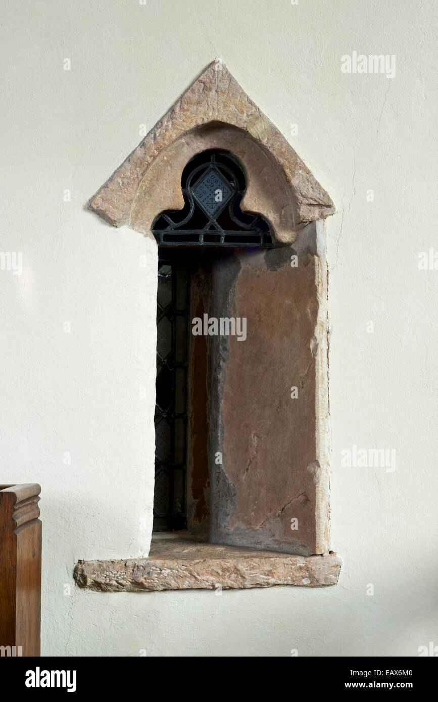 Il lebbroso squint in St James Church, grande Ormside, Eden Valley, Cumbria, England Regno Unito Foto Stock