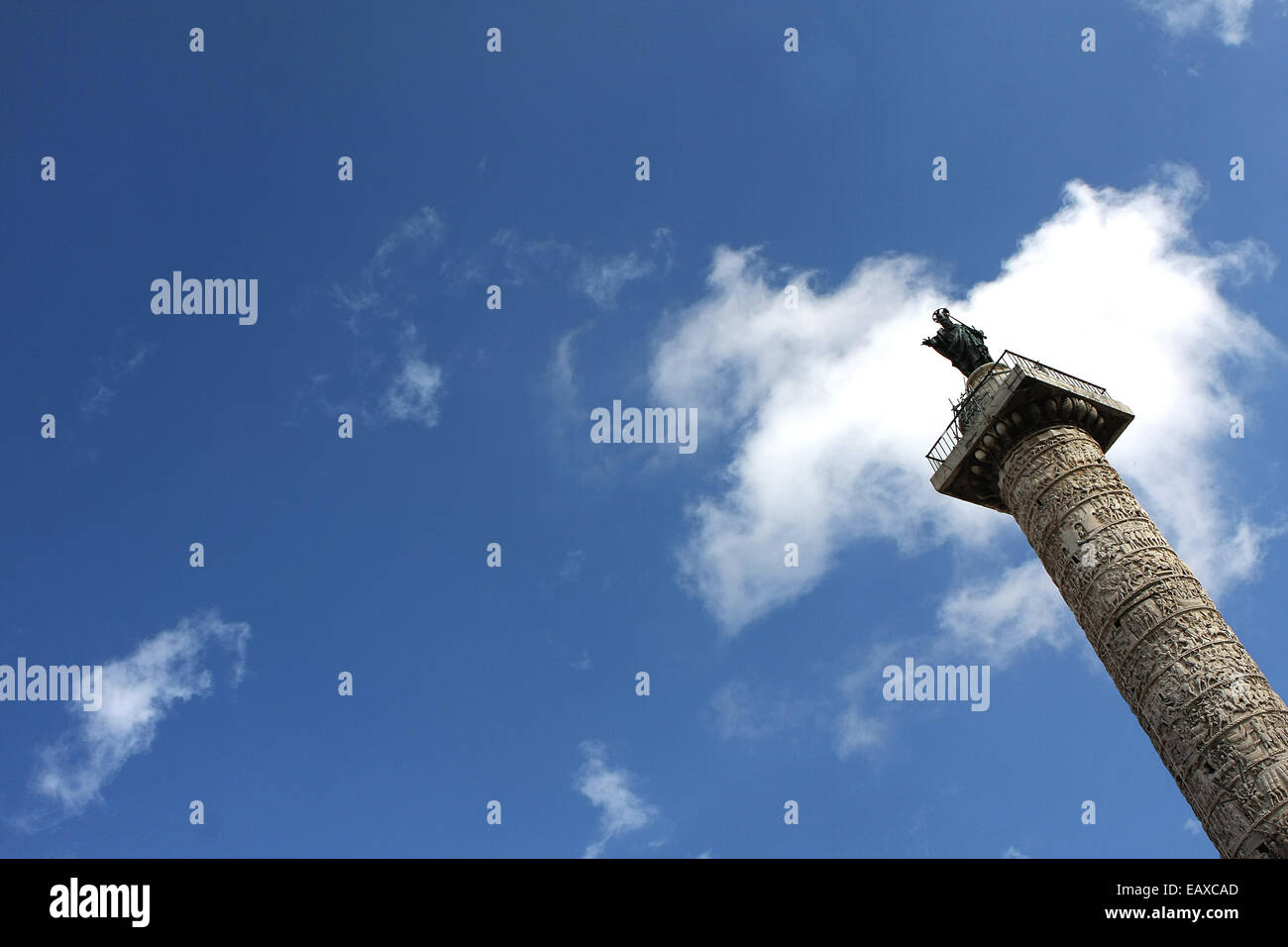 Marco Aurelio colonna(colonna di Marco Aurelio) in Piazza Colonna.Roma,Italia Foto Stock