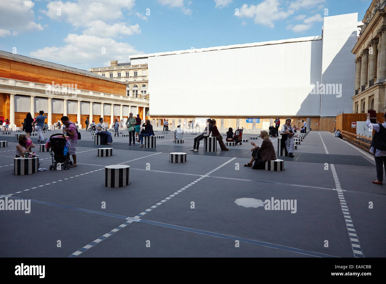 Cour d'Honneur, Palais Royal, Paris - Daniel Buren Foto Stock