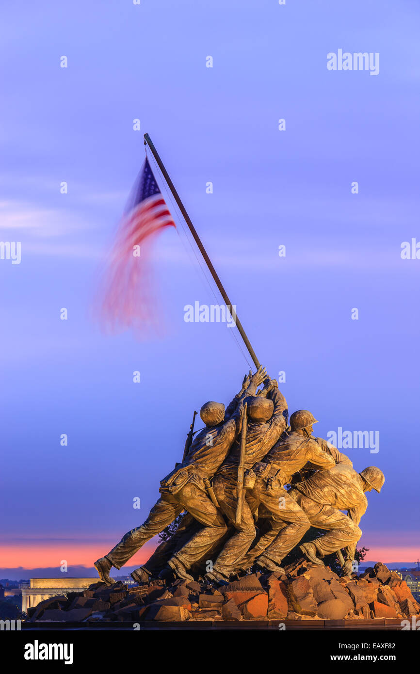 US Marine Corps War Memorial, noto anche come il Memorial Iwo-Jima ad Arlington, Virginia, Stati Uniti d'America. Foto Stock