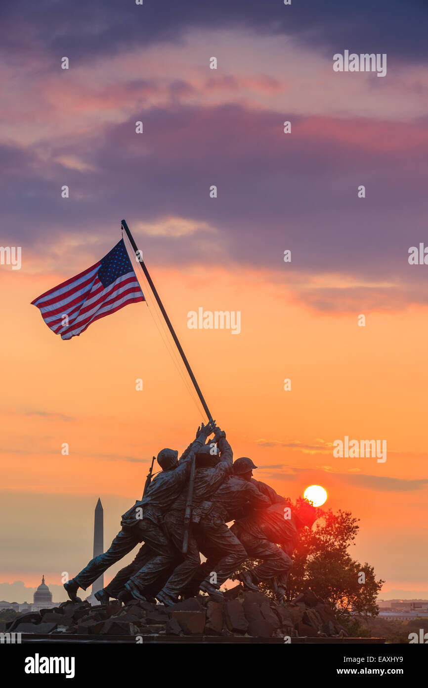 US Marine Corps War Memorial, noto anche come il Memorial Iwo-Jima ad Arlington, Virginia, Stati Uniti d'America. Foto Stock